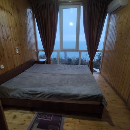 Hôtel Гостевой Дом Исмаил à New Athos Extérieur photo